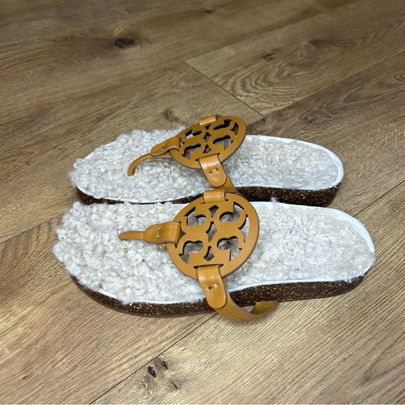 NWOT Tory Burch Miller cloud shearling in cognac - Size 5.5 - Picture 4 of 10